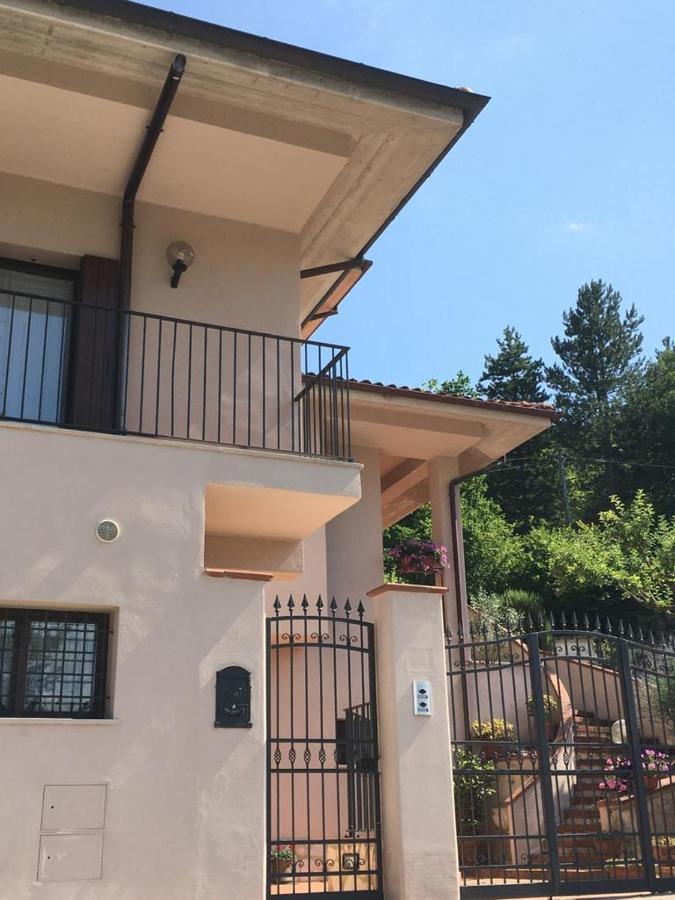 Villa Rosa Caporciano ภายนอก รูปภาพ