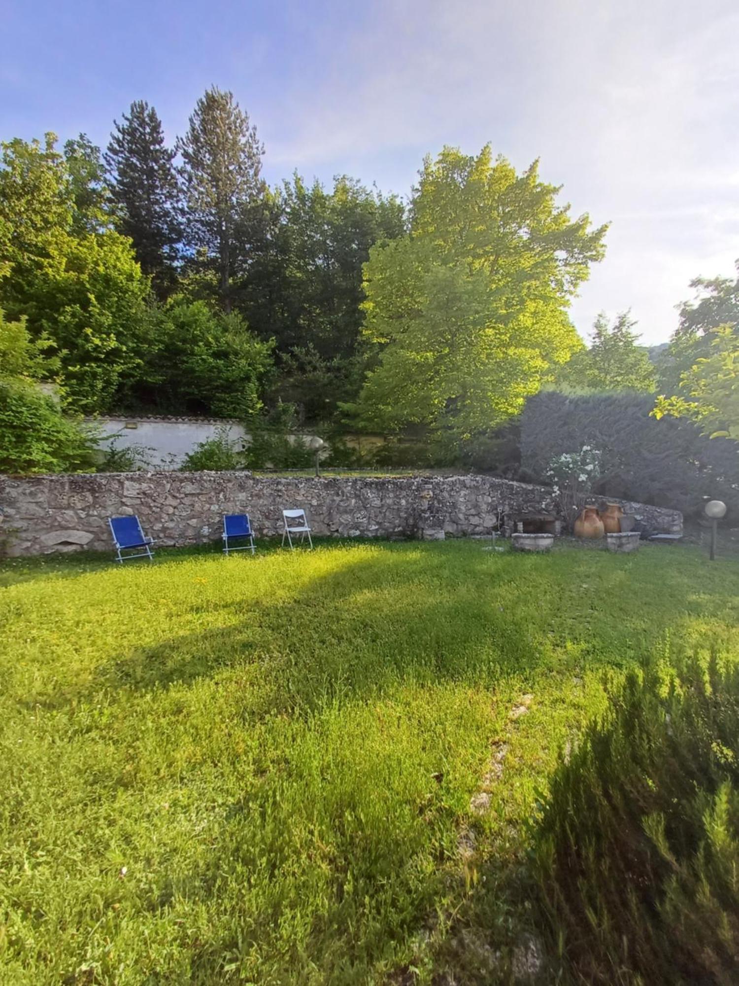 Villa Rosa Caporciano ภายนอก รูปภาพ